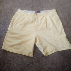 Chaps Pleated Men's Yellow Chino Shorts Size 38 PRE-OWNED